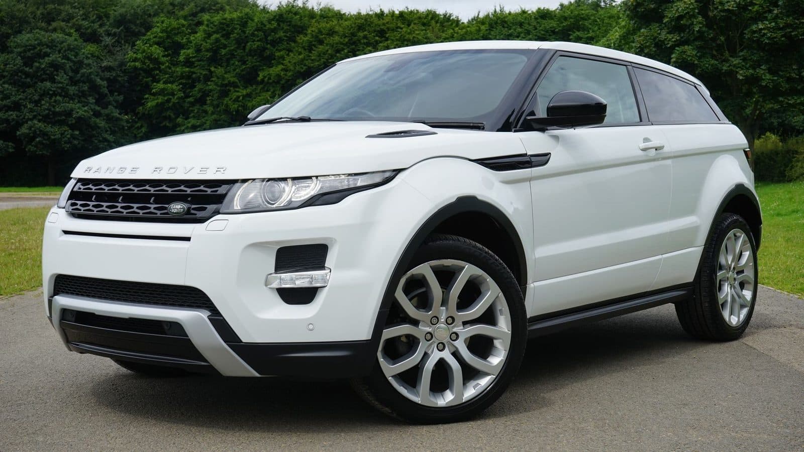 Land Rover Range Rover Evoque D200 in Fuji White